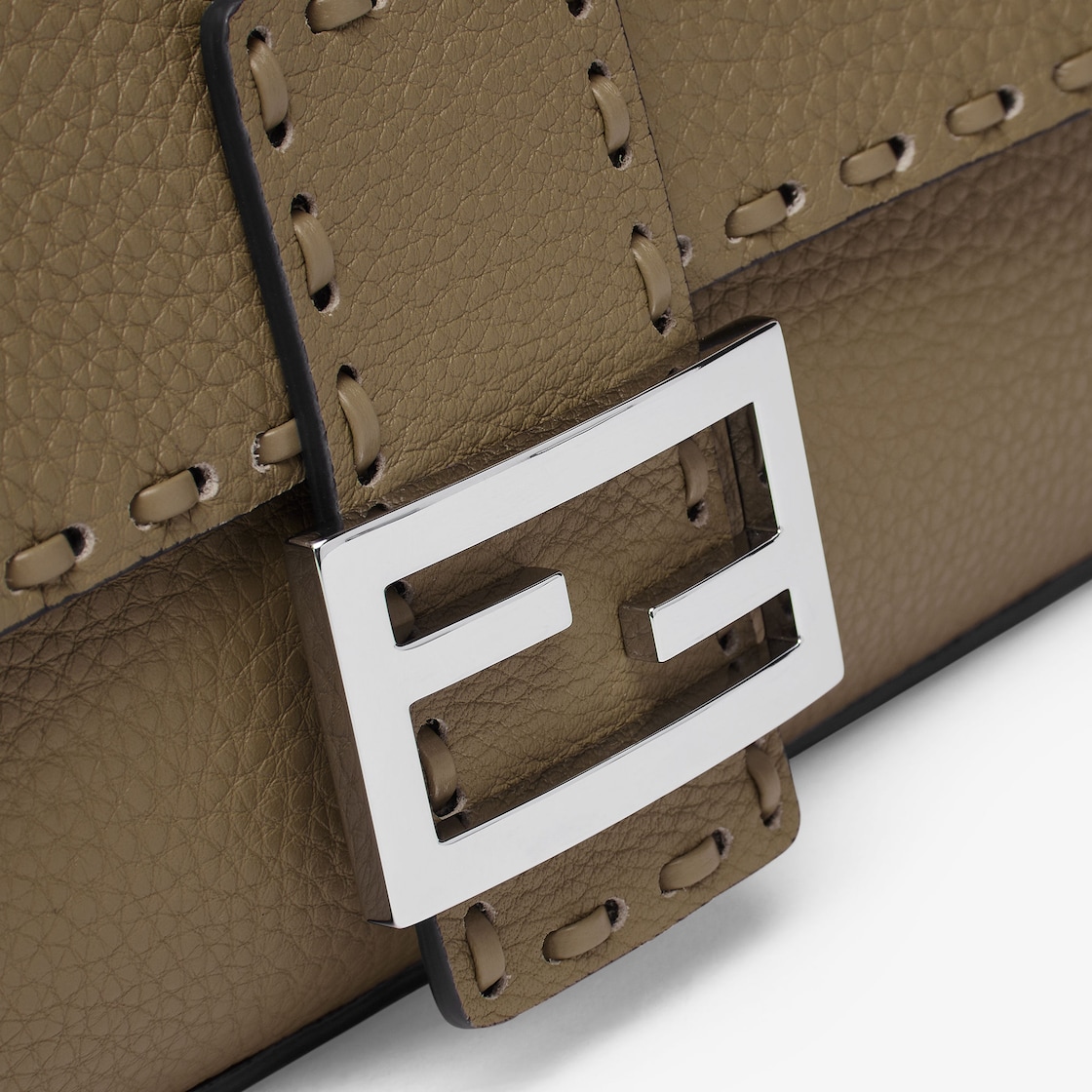 Baguette Medium 612 Hand-Sewn Topstitches - Image 5